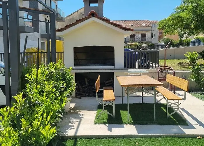 Luxa 5 Min Old Town, 10 Min Airport Apartament *
