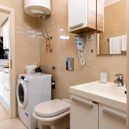 Appartement Luxa 5 Min Old Town, 10 Min Airport Trogir