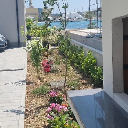 Appartement Luxa 5 Min Old Town, 10 Min Airport